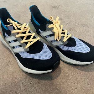 Adidas ultra boost tennis shoes